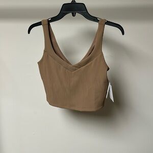 Beyond yoga impulse ribbed cropped tank desert sand